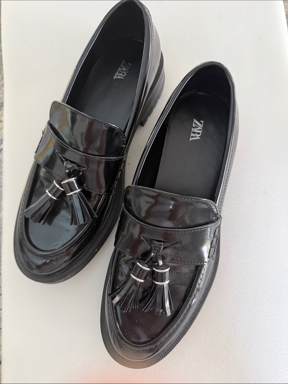 ZARA Shiny Black Tassel Loafers